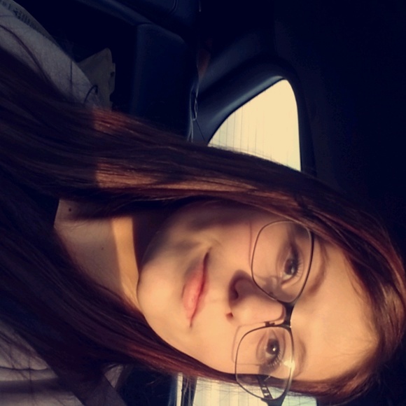 Meet your Posher, Brigid - Picture 1 of 1